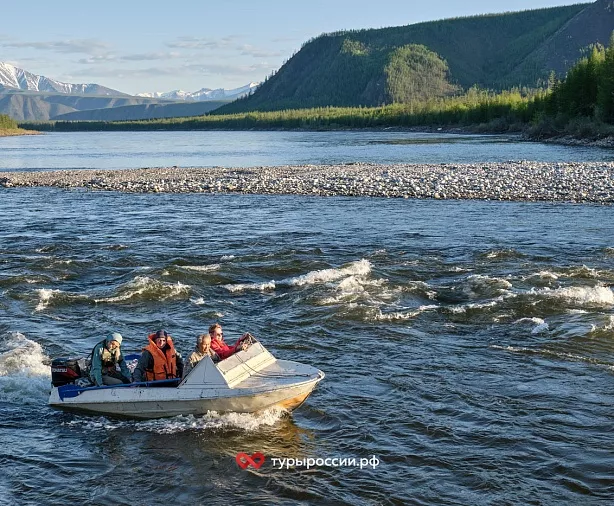 Изображение статьи Экспедиция на Индигирку: путешествие в сердце дикой Якутии с целью фотографирования пейзажа Туры России