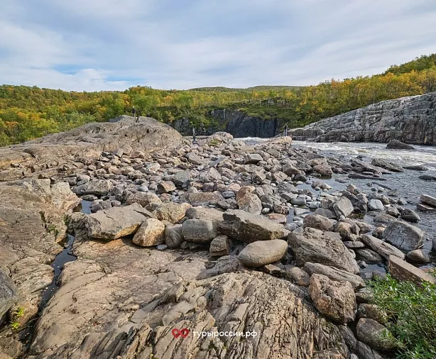 Изображение статьи Водопады Кольского полуострова: Мельничный Каскад на реке Титовка Туры России