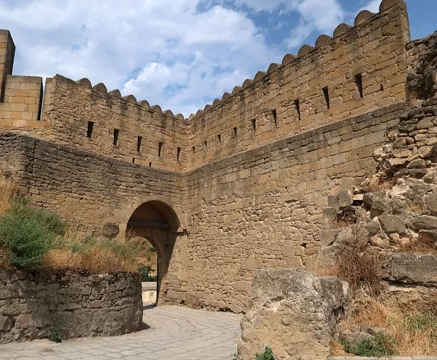 Изображение статьи Дербент - южные Ворота России Туры России