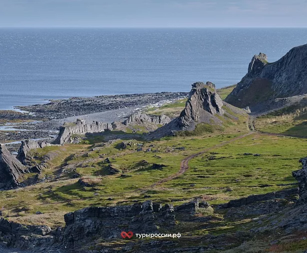 Изображение статьи Туристический маршрут на Полуостров Средний и Рыбачий – как добраться и что посмотреть Туры России