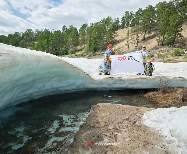 Изображение статьи Однодневная экскурсия из Якутска на Ледник Булуус: как добраться, что посмотреть, полезные советы Туры России
