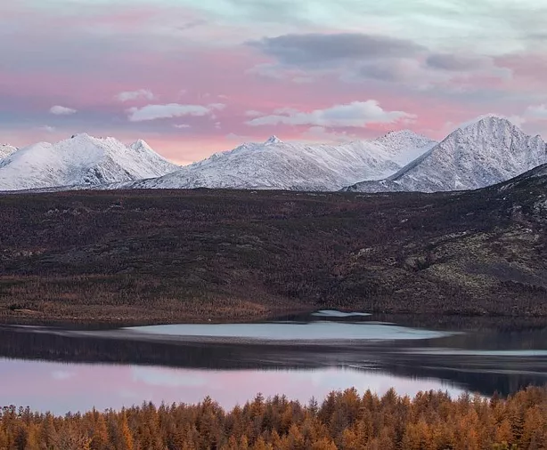 Изображение статьи Колыма: Озеро Джека Лондона. Как добраться, что посмотреть туристу. Туры России