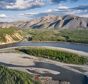 Якутия: фотографии реки Индигирки с дрона