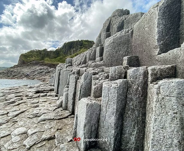 Изображение статьи Мыс Столбчатый: каменная симфония Кунашира Туры России