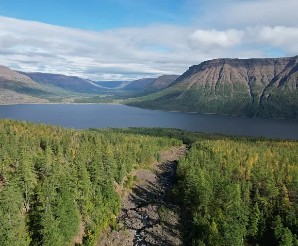 Изображение статьи Личный опыт отдыха на Плато Путорана, база на озере Лама Туры России
