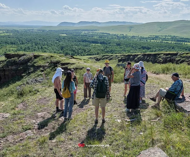 Изображение статьи Однодневная экскурсия из Абакана в музей-заповедник Сундуки Туры России