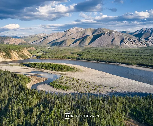 Изображение статьи Экспедиция на Индигирку: путешествие в сердце дикой Якутии с целью фотографирования пейзажа Туры России