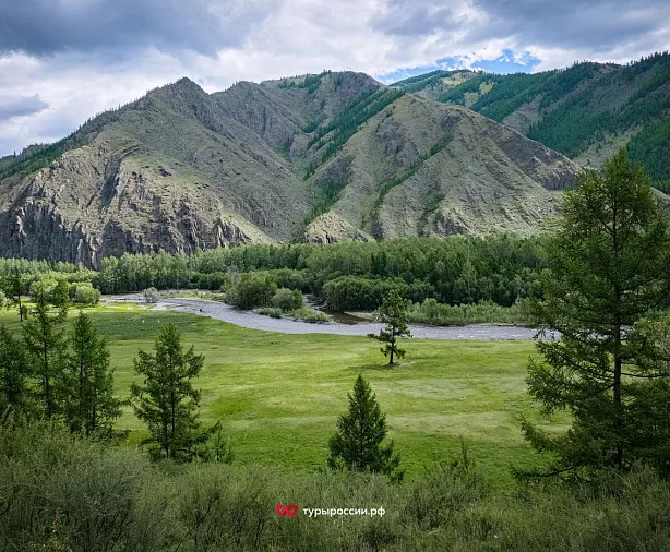 Изображение статьи Отдых в Республике Тыва: как добраться, где жить, что посмотреть Туры России