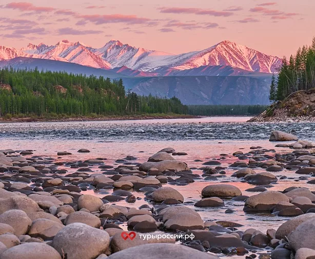 Изображение статьи Экспедиция на Индигирку: путешествие в сердце дикой Якутии с целью фотографирования пейзажа Туры России