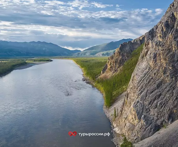 Изображение статьи Экспедиция на Индигирку: путешествие в сердце дикой Якутии с целью фотографирования пейзажа. Туры России