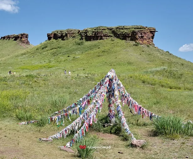 Изображение статьи Однодневная экскурсия из Абакана в музей-заповедник Сундуки Туры России
