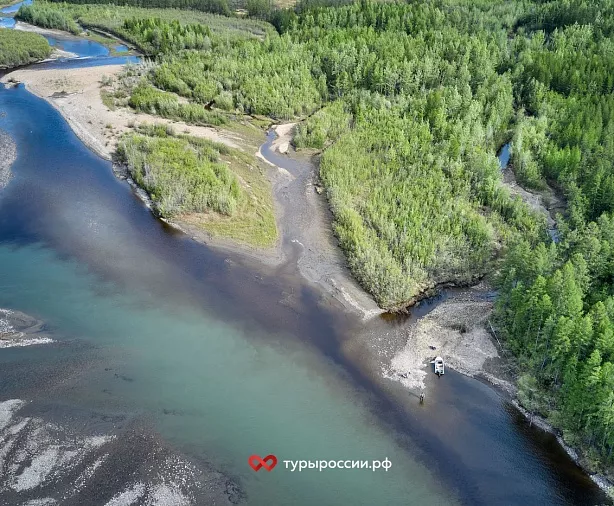 Изображение статьи Отдых в Якутии: как добраться, где жить, что посмотреть Туры России