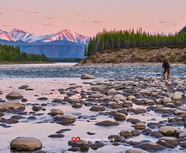 Изображение статьи Экспедиция на Индигирку: путешествие в сердце дикой Якутии с целью фотографирования пейзажа Туры России