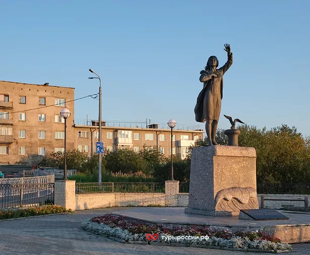 Изображение статьи Мурманск — как добраться, где жить, что посмотреть Туры России