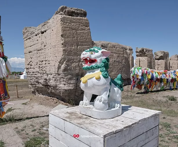 Изображение статьи Отдых в Республике Тыва: как добраться, где жить, что посмотреть Туры России