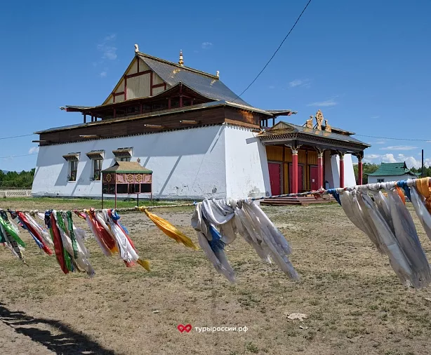 Изображение статьи Отдых в Республике Тыва: как добраться, где жить, что посмотреть Туры России