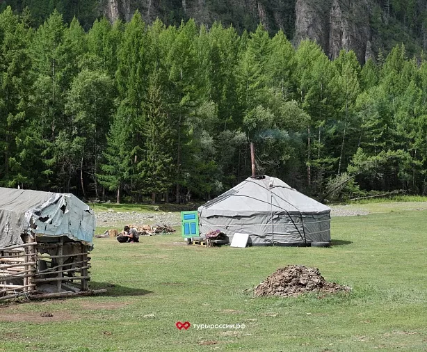 Изображение статьи Отдых в Республике Тыва: как добраться, где жить, что посмотреть Туры России
