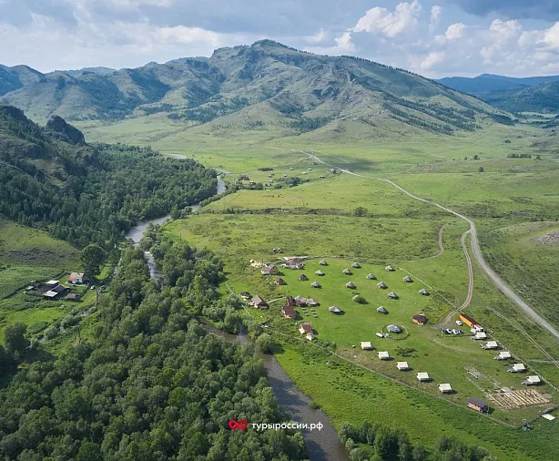 Изображение статьи Отдых в Хакасии: как добраться, где жить, что посмотреть Туры России