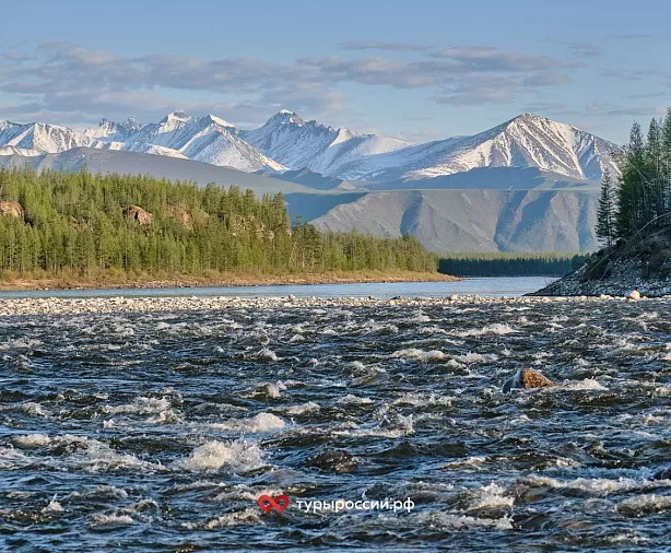 Изображение статьи Экспедиция на Индигирку: путешествие в сердце дикой Якутии с целью фотографирования пейзажа Туры России