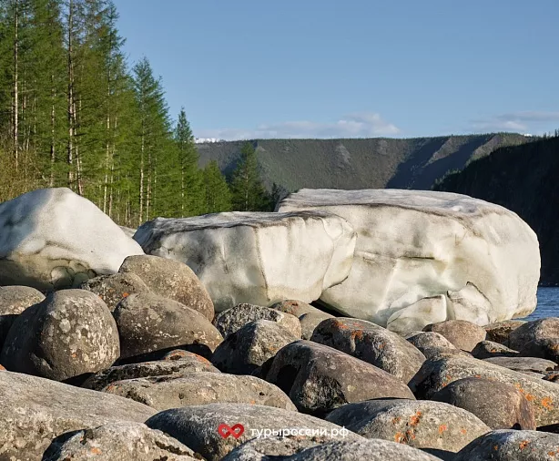 Изображение статьи Экспедиция на Индигирку: путешествие в сердце дикой Якутии с целью фотографирования пейзажа Туры России