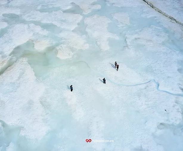 Изображение статьи Однодневная экскурсия из Якутска на Ледник Булуус: как добраться, что посмотреть, полезные советы Туры России