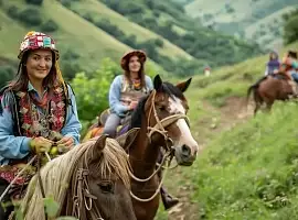 <p>Покататься на лошадях</p> в России