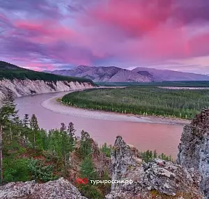 Экспедиция на Индигирку: путешествие в сердце дикой Якутии с целью фотографирования пейзажа.