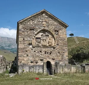 Экскурсия из Владикавказа: Храм Тхаба-Ерды