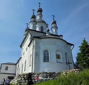 Остров Анзер на Соловках: экскурсия к скитам и святыням