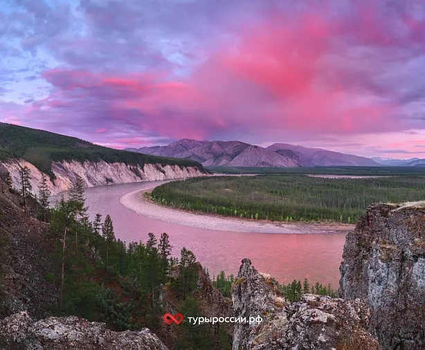 Изображение статьи Экспедиция на Индигирку: путешествие в сердце дикой Якутии с целью фотографирования пейзажа Туры России