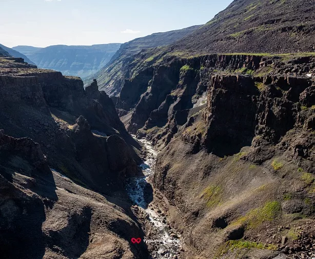 Изображение статьи Отдых на Плато Путорана – экспедиции, трекинг, рыбалка, экскурсии.   Туры России