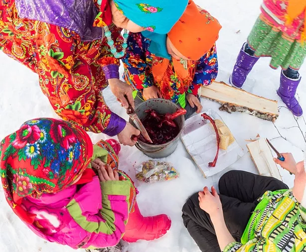 Изображение статьи Еда оленеводов Ямала – сырое мясо  Туры России