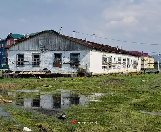 Изображение статьи Поселок Хонуу на реке Индигирка Туры России
