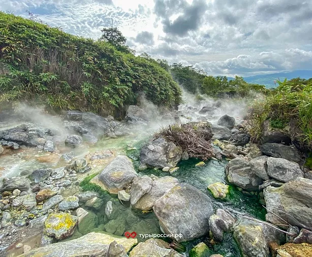 Изображение статьи Горячие источники и целебные грязи Итурупа Туры России