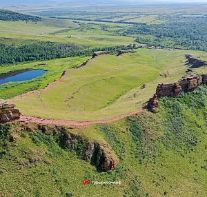 Однодневная экскурсия из Абакана в музей-заповедник Сундуки