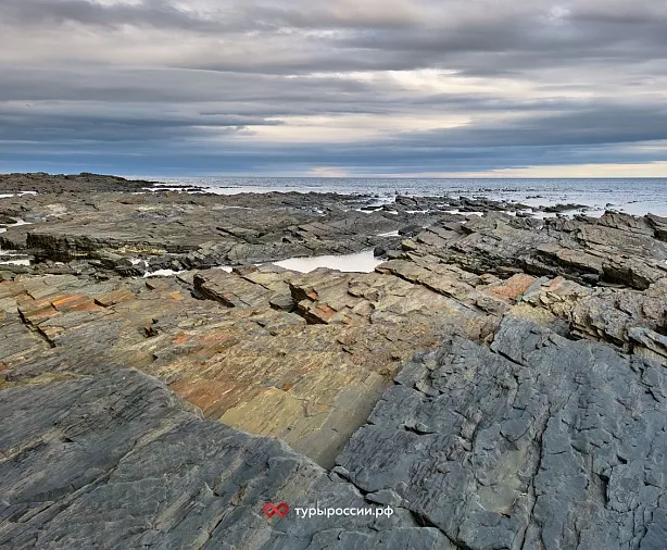 Изображение статьи Туристический маршрут на Полуостров Средний и Рыбачий – как добраться и что посмотреть Туры России