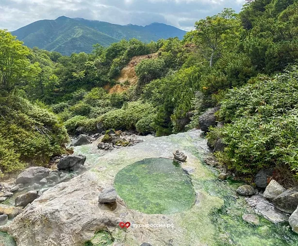 Изображение статьи Горячие источники и целебные грязи Итурупа Туры России