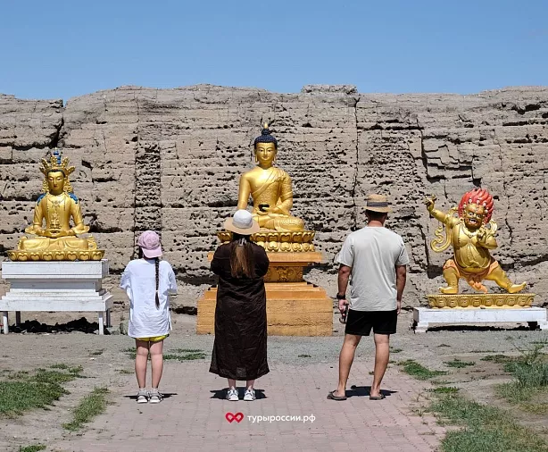 Изображение статьи Отдых в Республике Тыва: как добраться, где жить, что посмотреть Туры России