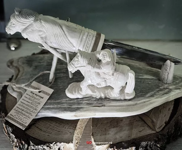 Изображение статьи Якутский нож — символ Севера, традиций и выживания Туры России