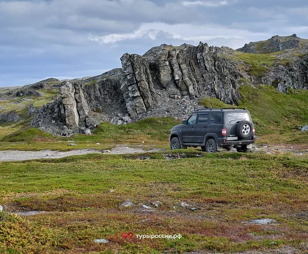 Изображение статьи Туристический маршрут на Полуостров Средний и Рыбачий – как добраться и что посмотреть Туры России